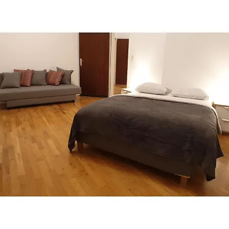 Apartment Mi Casa 1 *